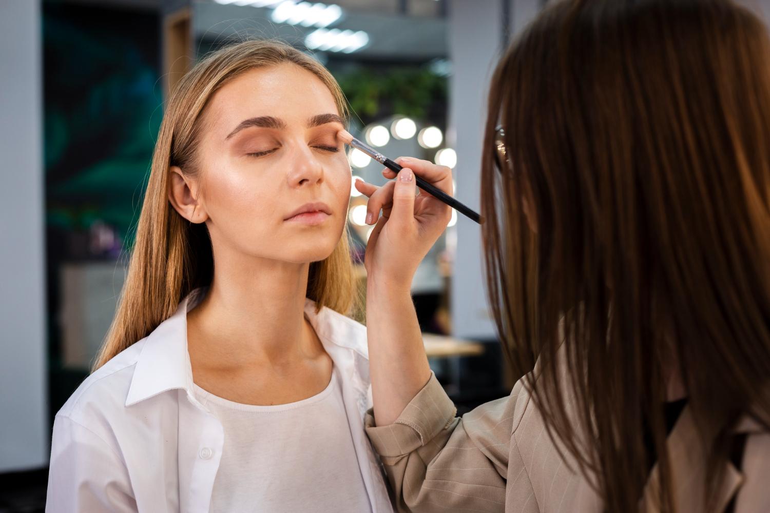 Evoniquezuet: 전문가 메이크업으로 당신만의 아름다움을 완성하다